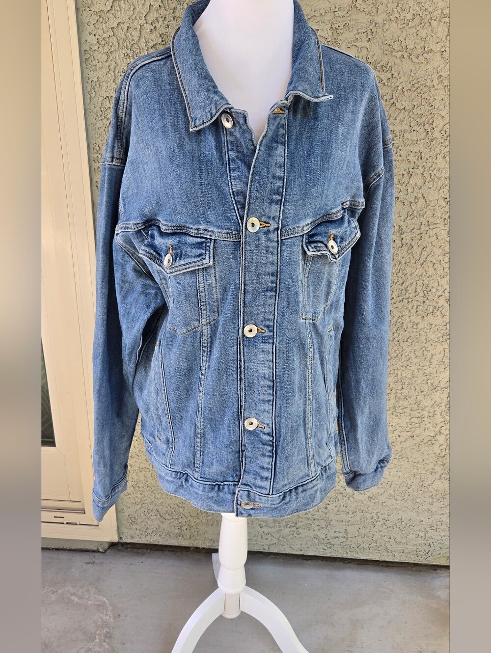 Quicksilver Classic Light Blue Denim Jacket - Women's Casual Outerwear